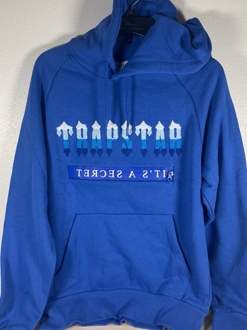 Blue Graphic Pullover Hoodie - Unbranded